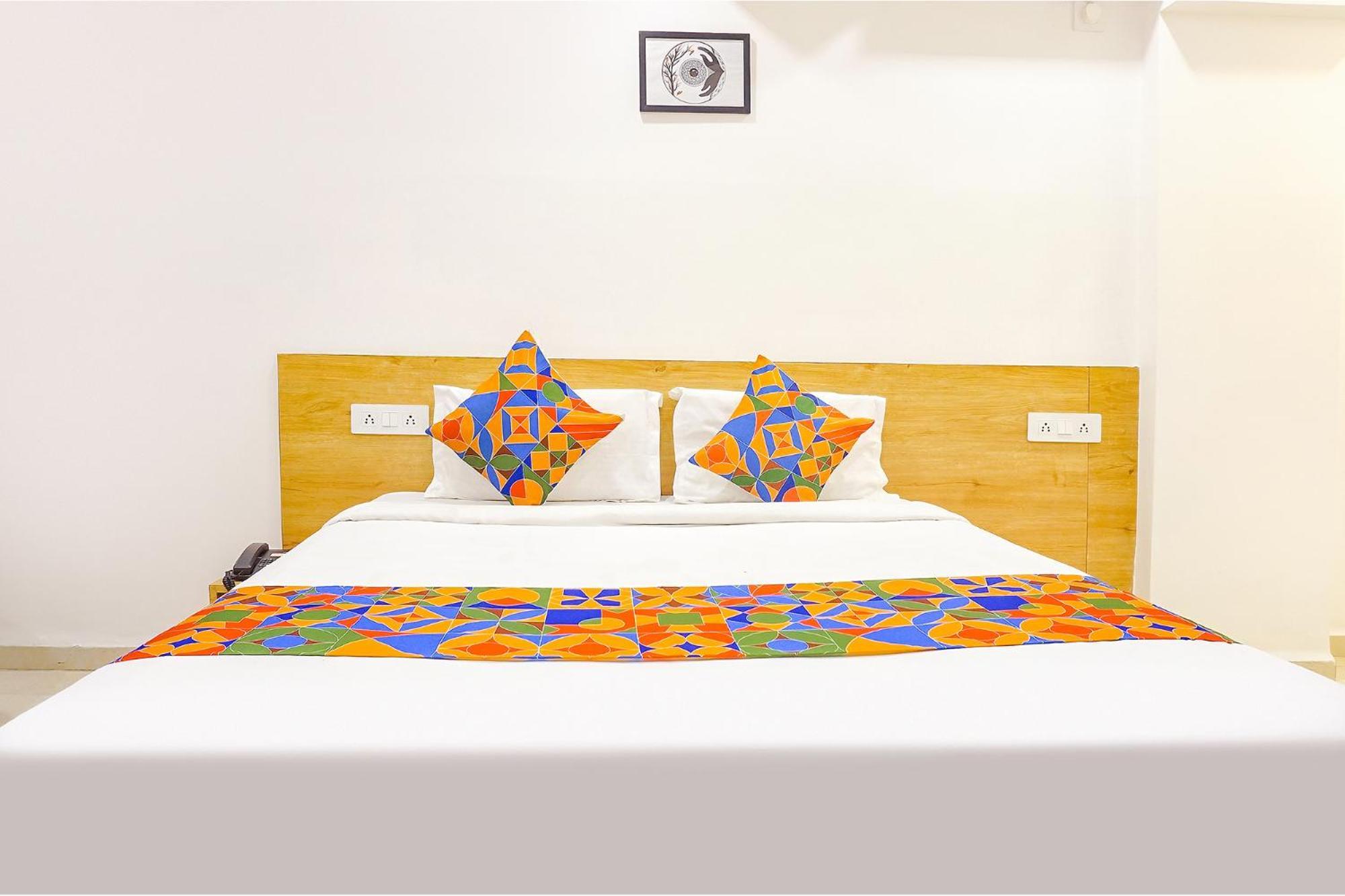 Fabhotel Saffron Inn I - Nr Darshan Museum Pune Exterior foto